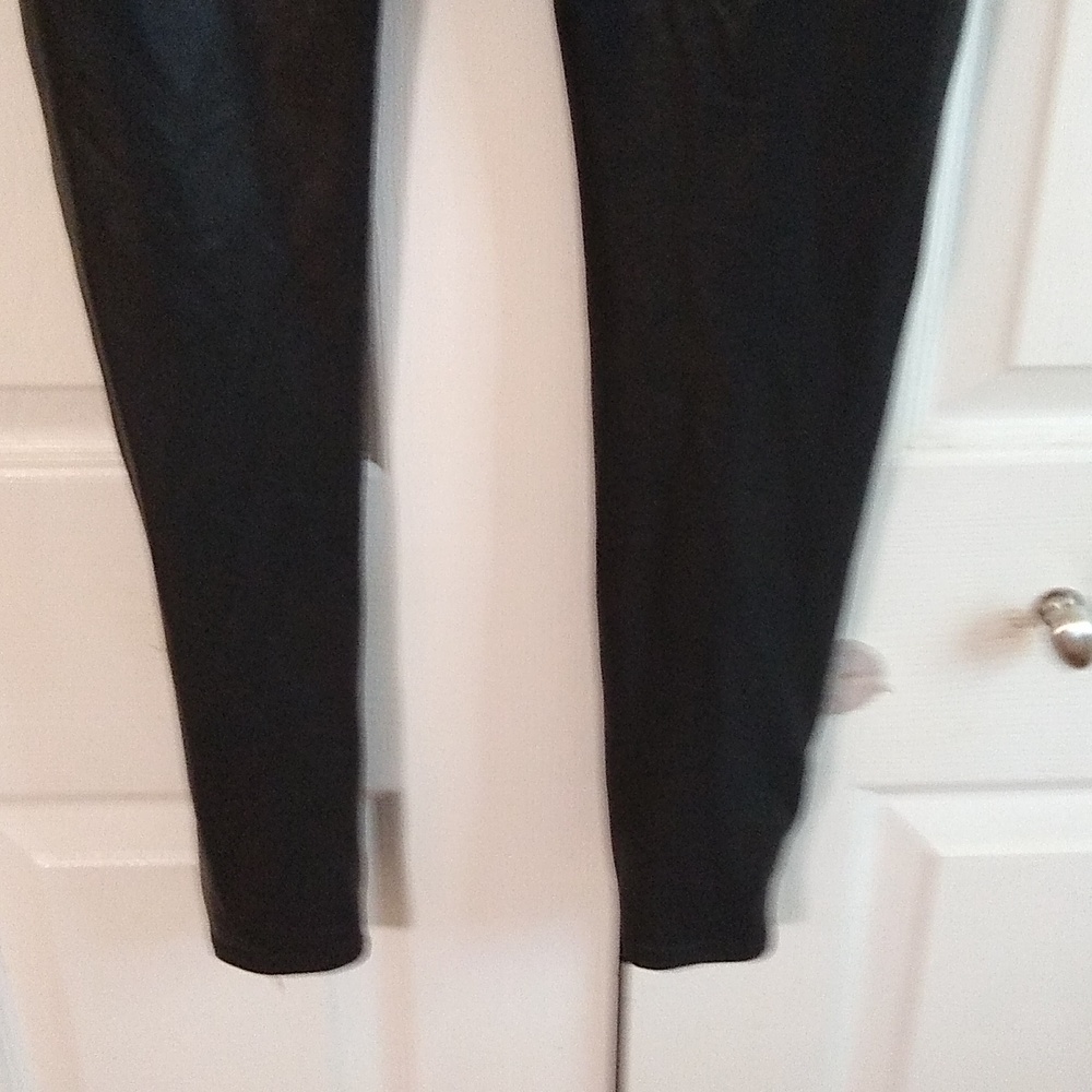 SPANX Faux leather leggings size Large - Picture 8 of 9